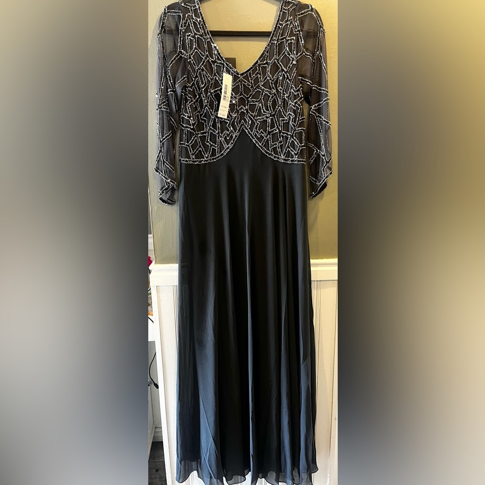 NWT! JKARA New York Beaded Evening Gown Gray/Gun/Silver Size 10